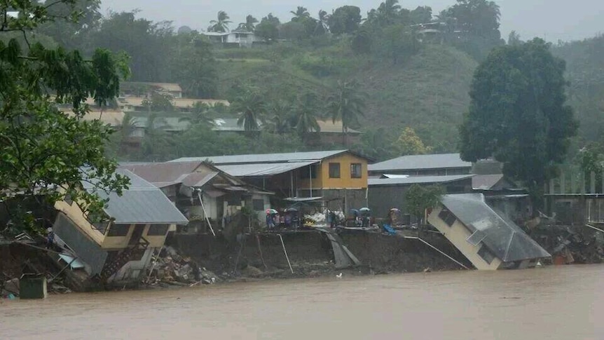 Destruction along Mataniko banks, Honiara