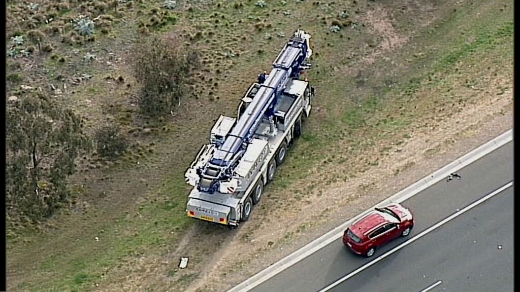 Man killed on Melbourne freeway while checking load in emergency lane ...