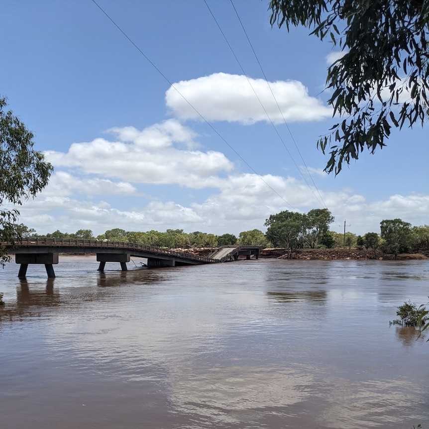 The Fitzroy River Bridge collapsing into the river 