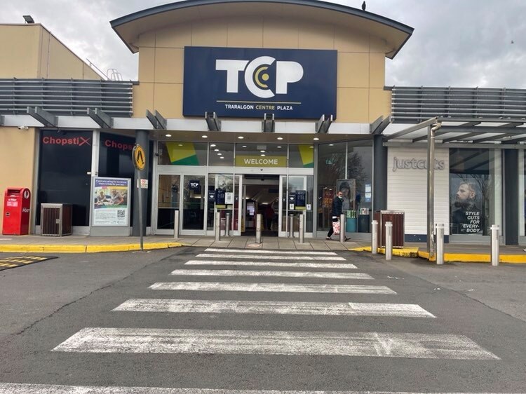 New COVID case in Traralgon raises concerns as three exposure sites