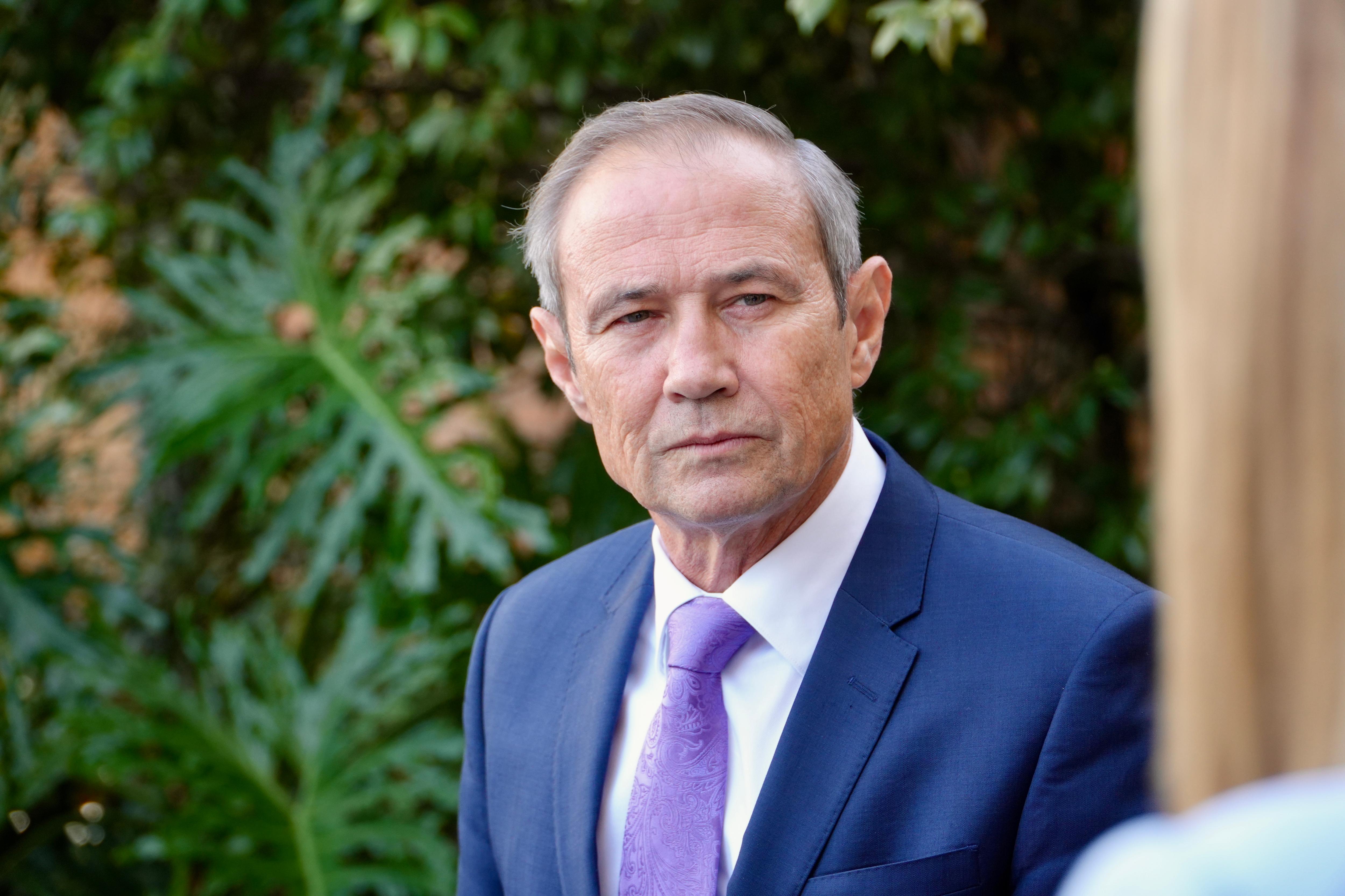 WA Premier Roger Cook treads fine line in 'standing up to Canberra'