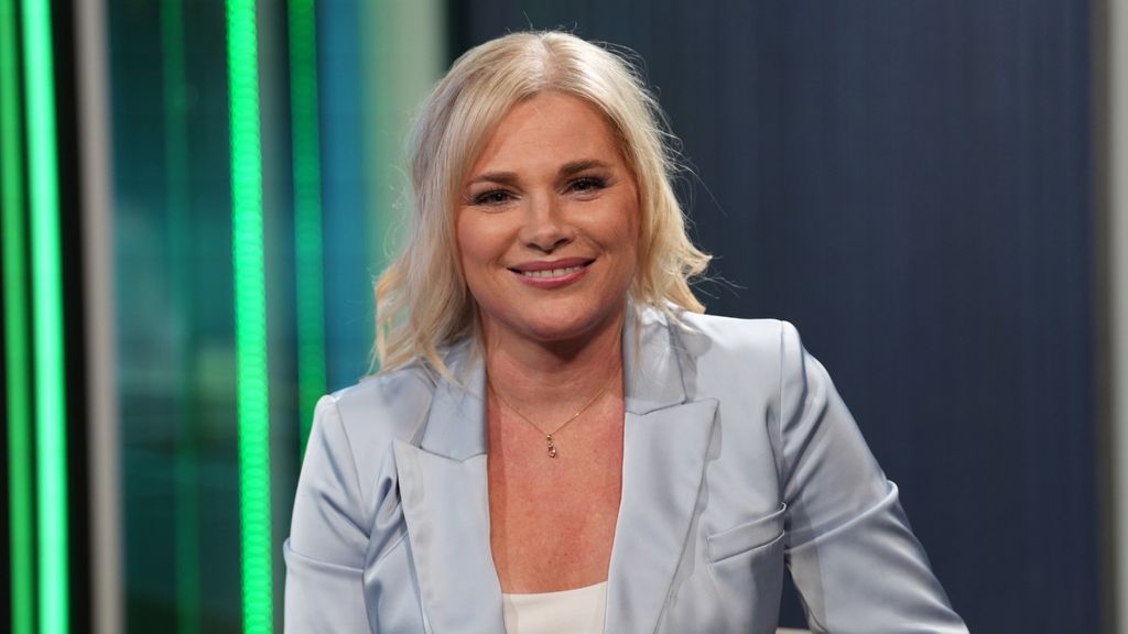 Self Proclaimed Psychic Medium John Edward On Readings Sceptics And