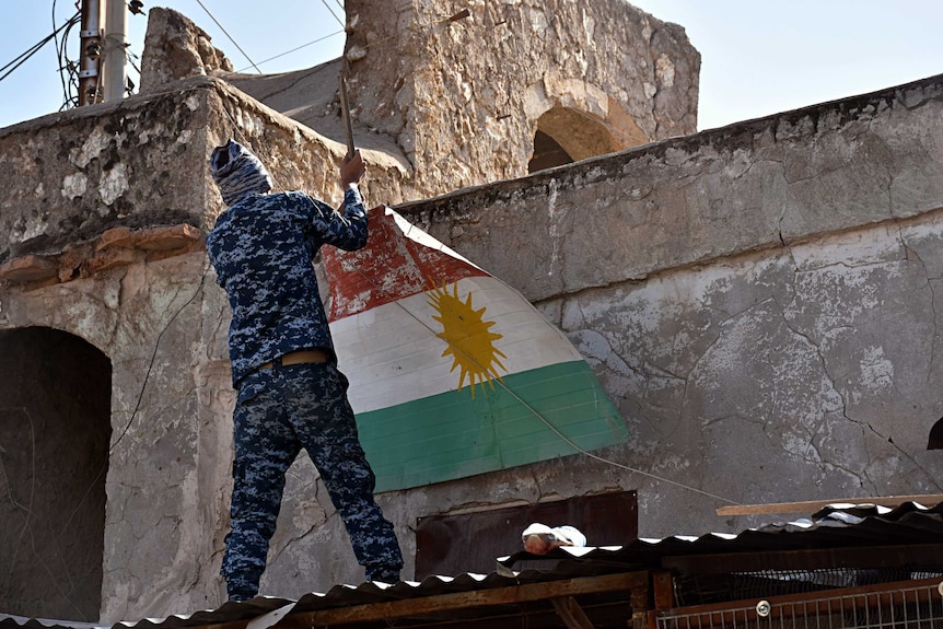 kurdish flag removed