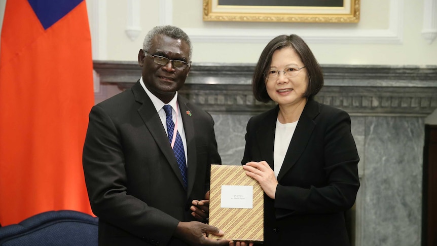 Manasseh Sogavare with Tsai Ing-wen