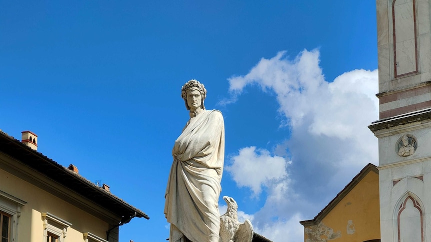 A statue of Dante