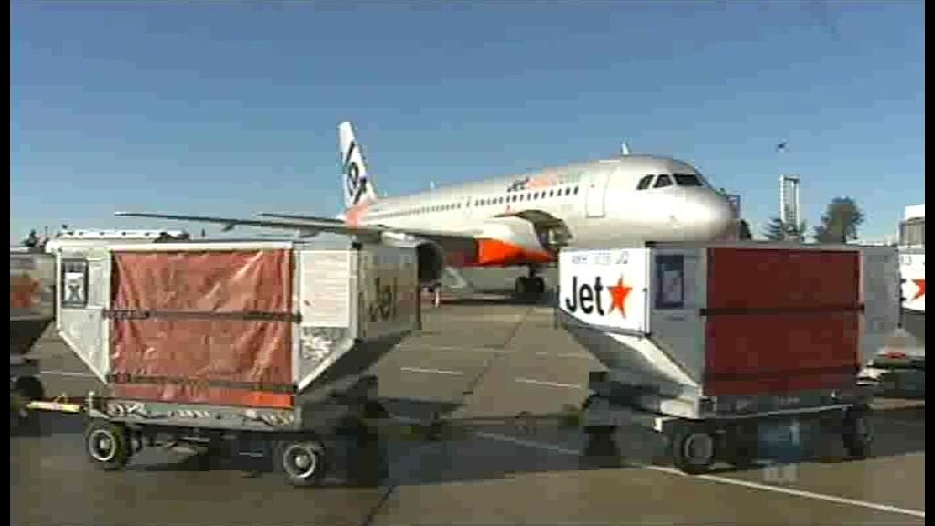 Jetstar not troubled by safety questions - ABC News