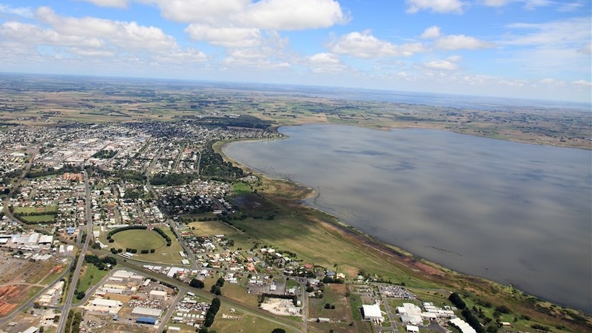 Water levels at Lake Colac, Victoria's largest natural freshwater lake, have never fully recovered since drying up a decade ago.