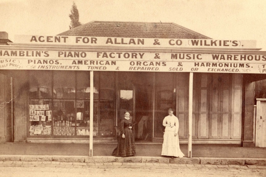 A historical image of the Hamblin piano shop in Kyneton.