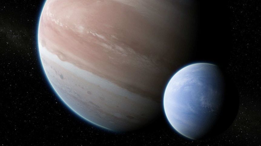 Illustration of a Jupiter-sized exoplanet with a  Neptune sized exomoon