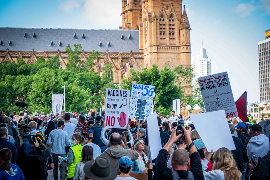 A protest which was promoted by anti-5G and anti-vaccination activists was held in Sydney during the pandemic.
