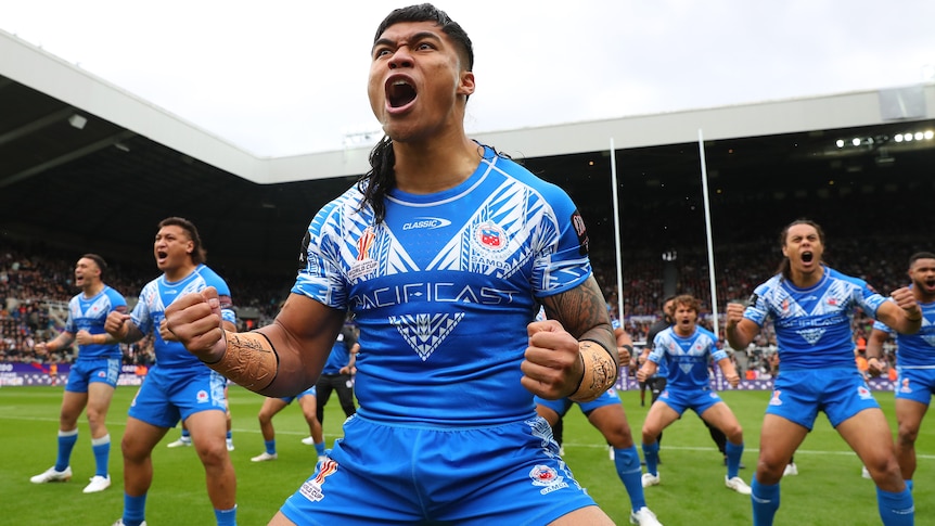 A Samoan rugby league player performs the Manu Siva Tau