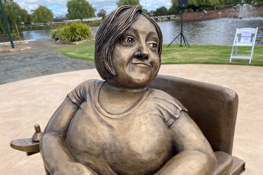 bronze statue of Stella Young