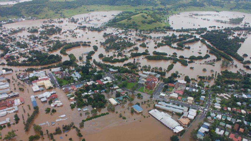 Aerial photo of Lismore in flood in 2017