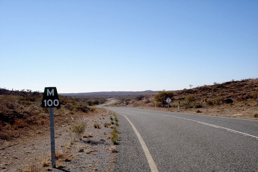 Road leads to Menindee