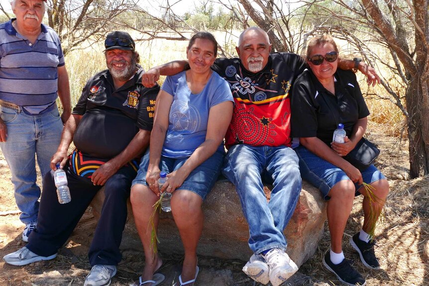 Members of the Littlewell Mob at the interpretive signage trail at Littlewell-Mingenew Aboriginal Reserve