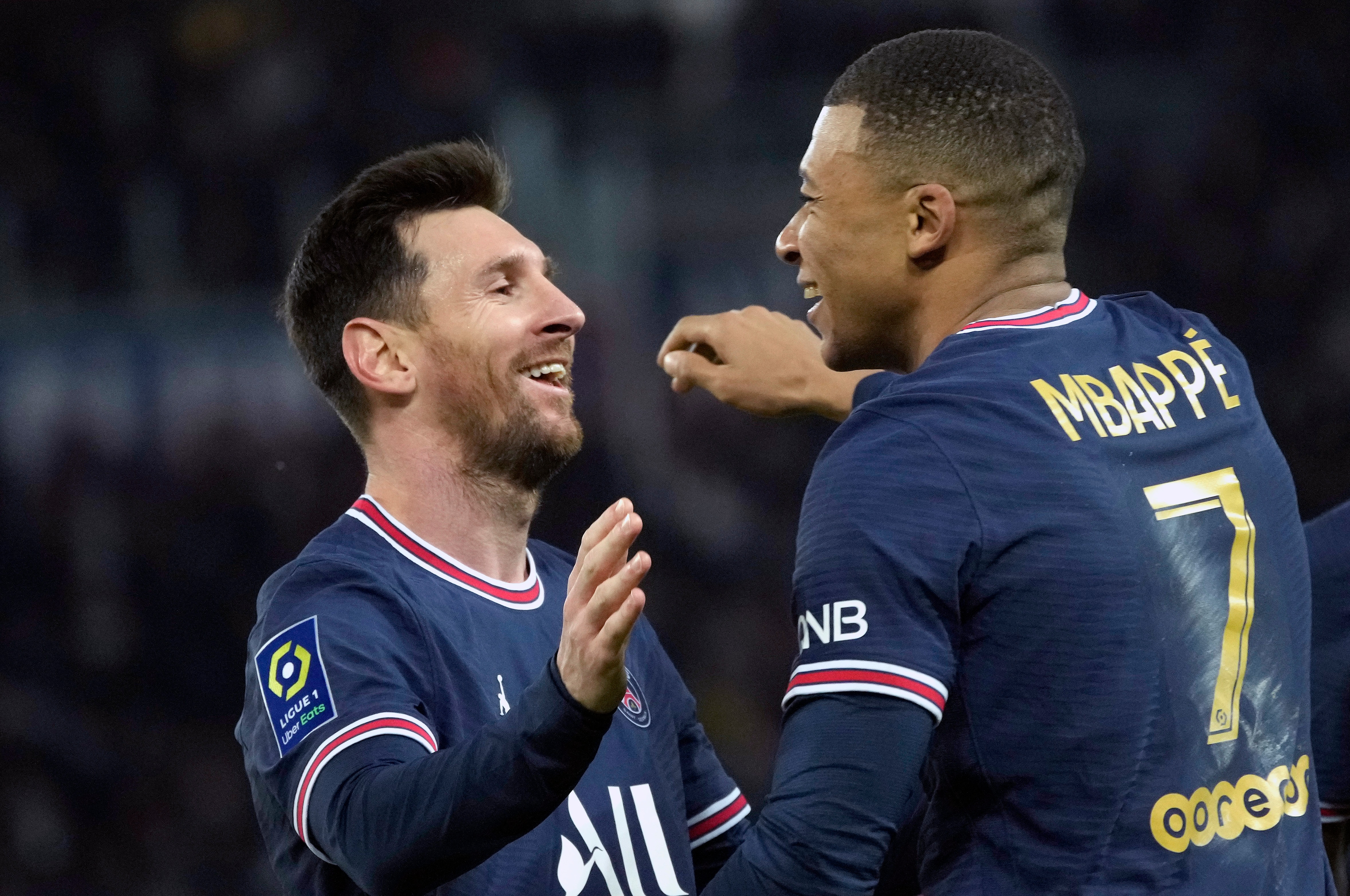 World Cup: understanding Messi and Mbappe with Guillem Balague and Julien Laurens