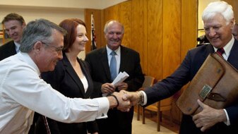 Independents meet with Gillard and Swan (AAP: Andrew Taylor)