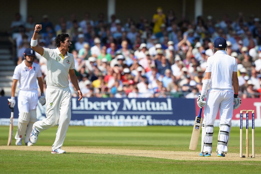 Starc celebrates Joe Root dismissal