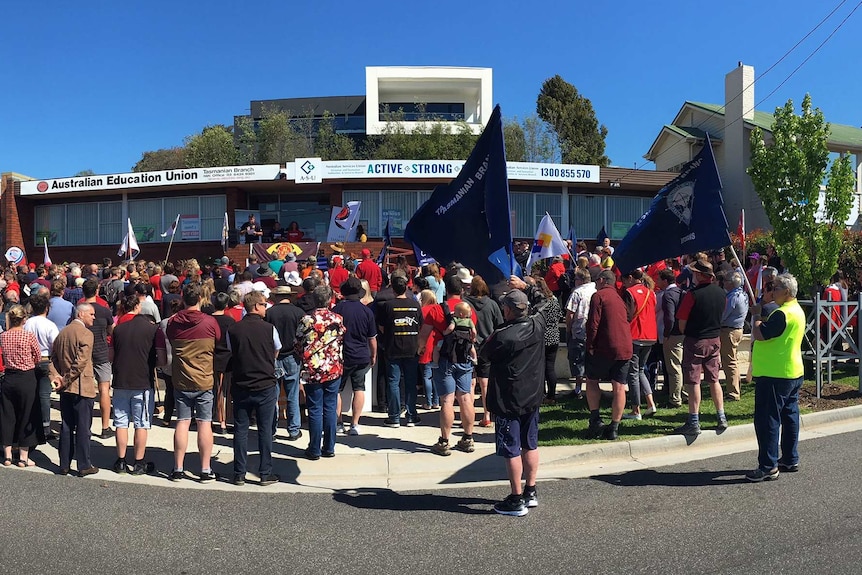 Public sector workers rally in support of higher wages, Devonport, 24 October, 2018.