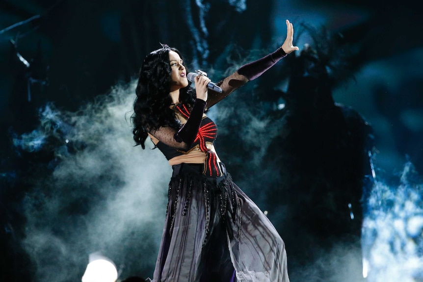 Katy Perry performs Dark Horse at the 56th annual Grammy Awards in Los Angeles, California January 26, 2014. 