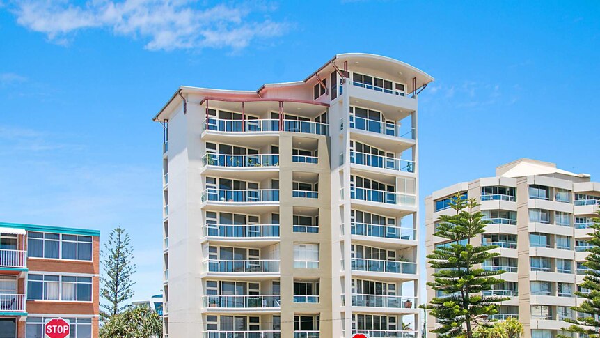 A picture of the Lindor building at Coolangatta