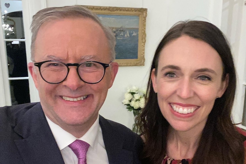 An image of Anthony Albanese and Jacinda Ardern smiling