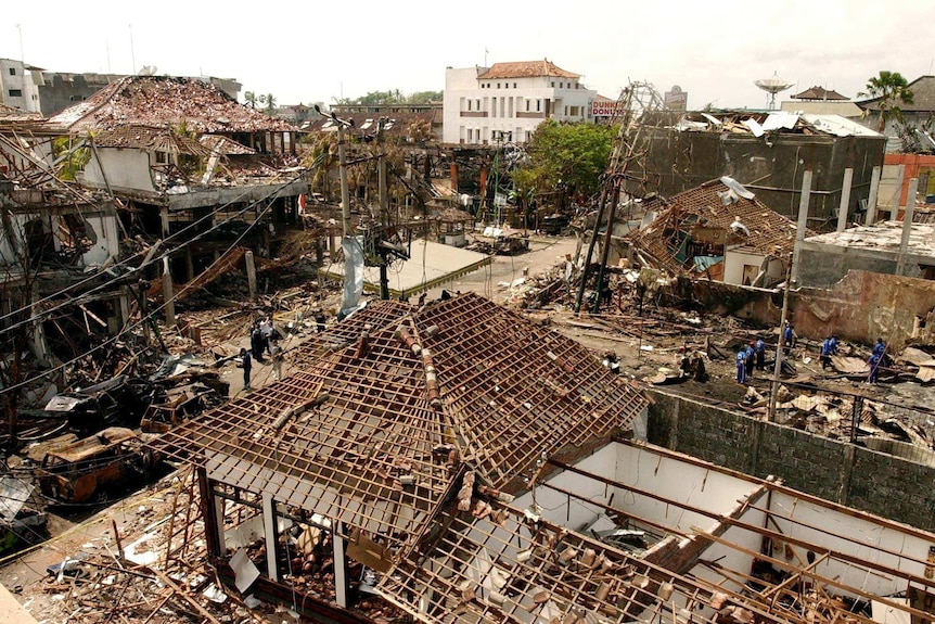 La scène de l'explosion d'une bombe à Kuta plusieurs jours après l'explosion de la bombe.