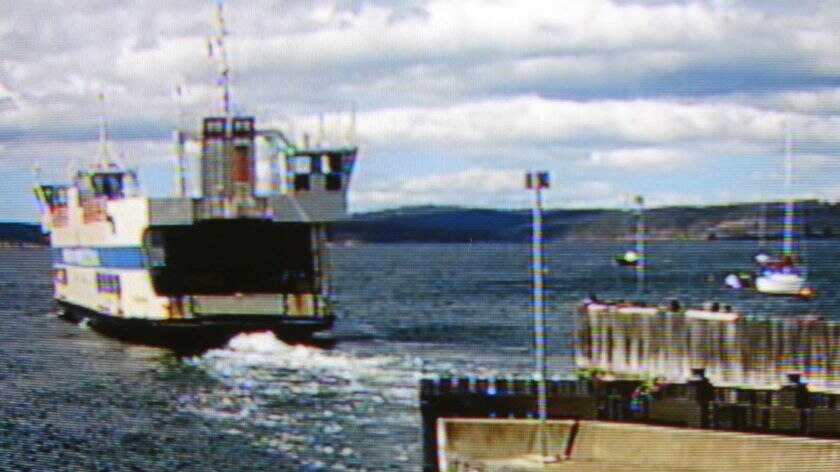 The Bruny Island ferry leaves Margate.