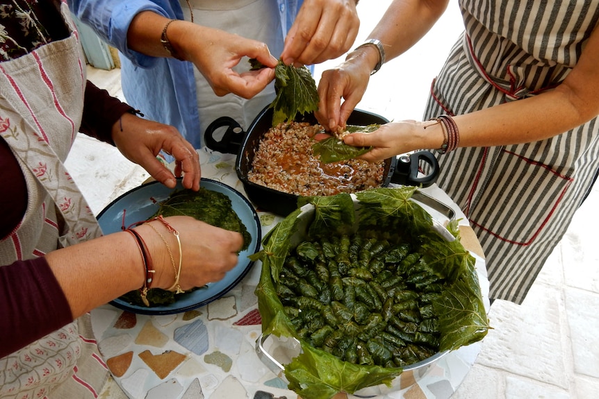 Dolmadakia making in Kos