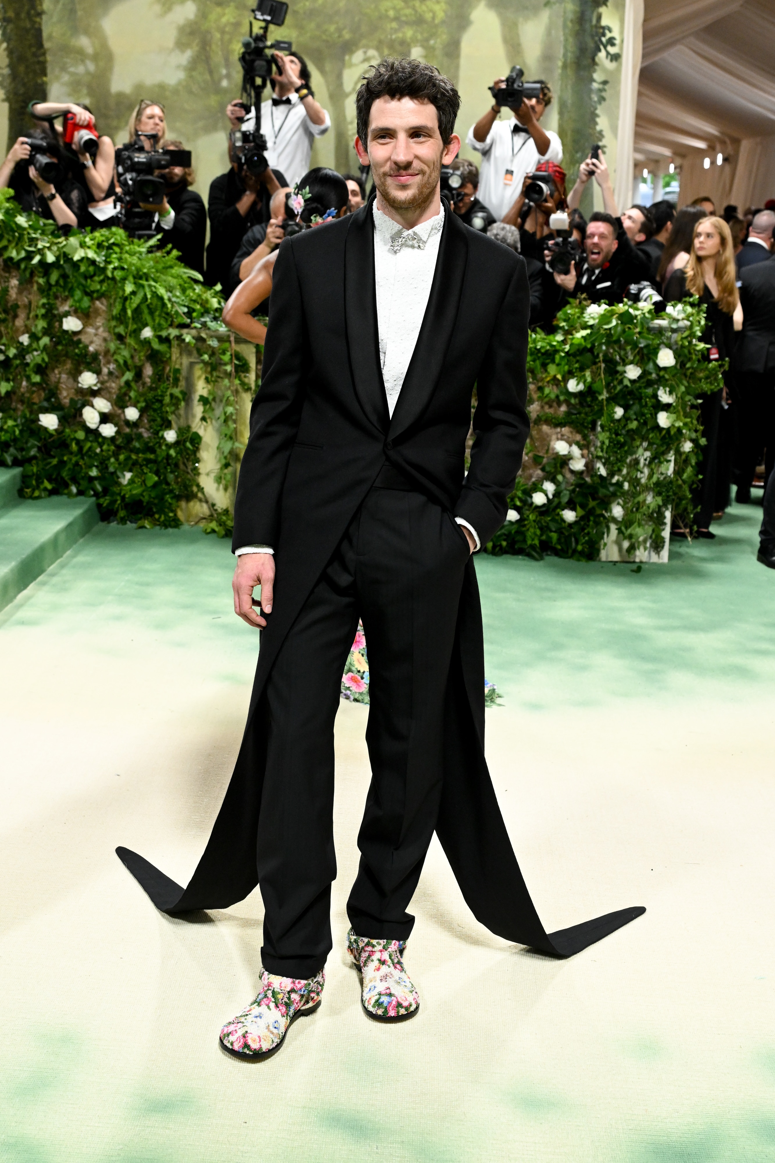 Josh O'Connor in Loewe at the 2024 Met Gala.