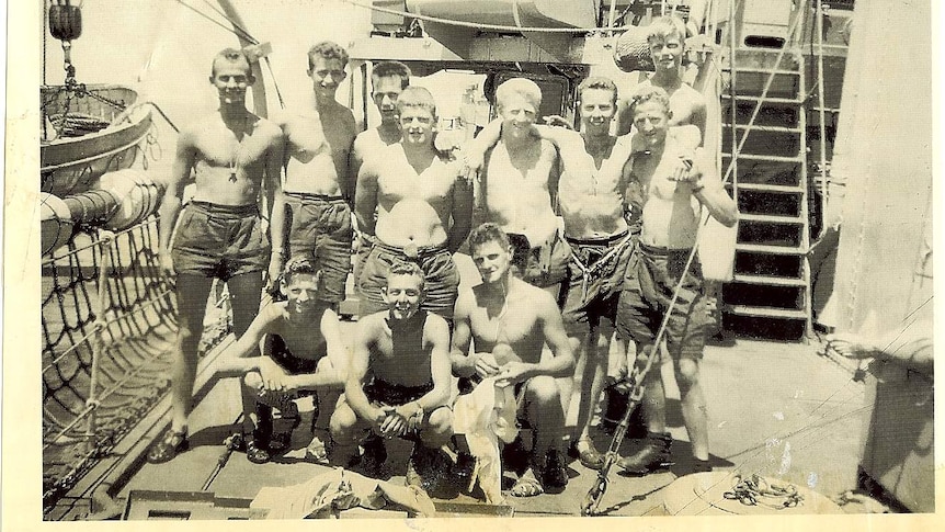 Crew aboard HMAS Murchison