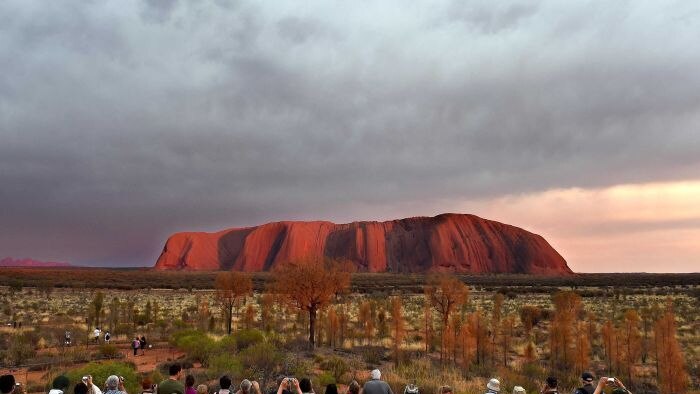 Perayaan peringatan di Uluru