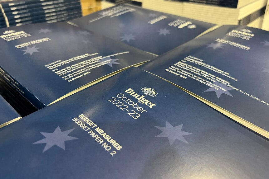 Printed copies of the 2022-23 Federal Budget Paper No.2