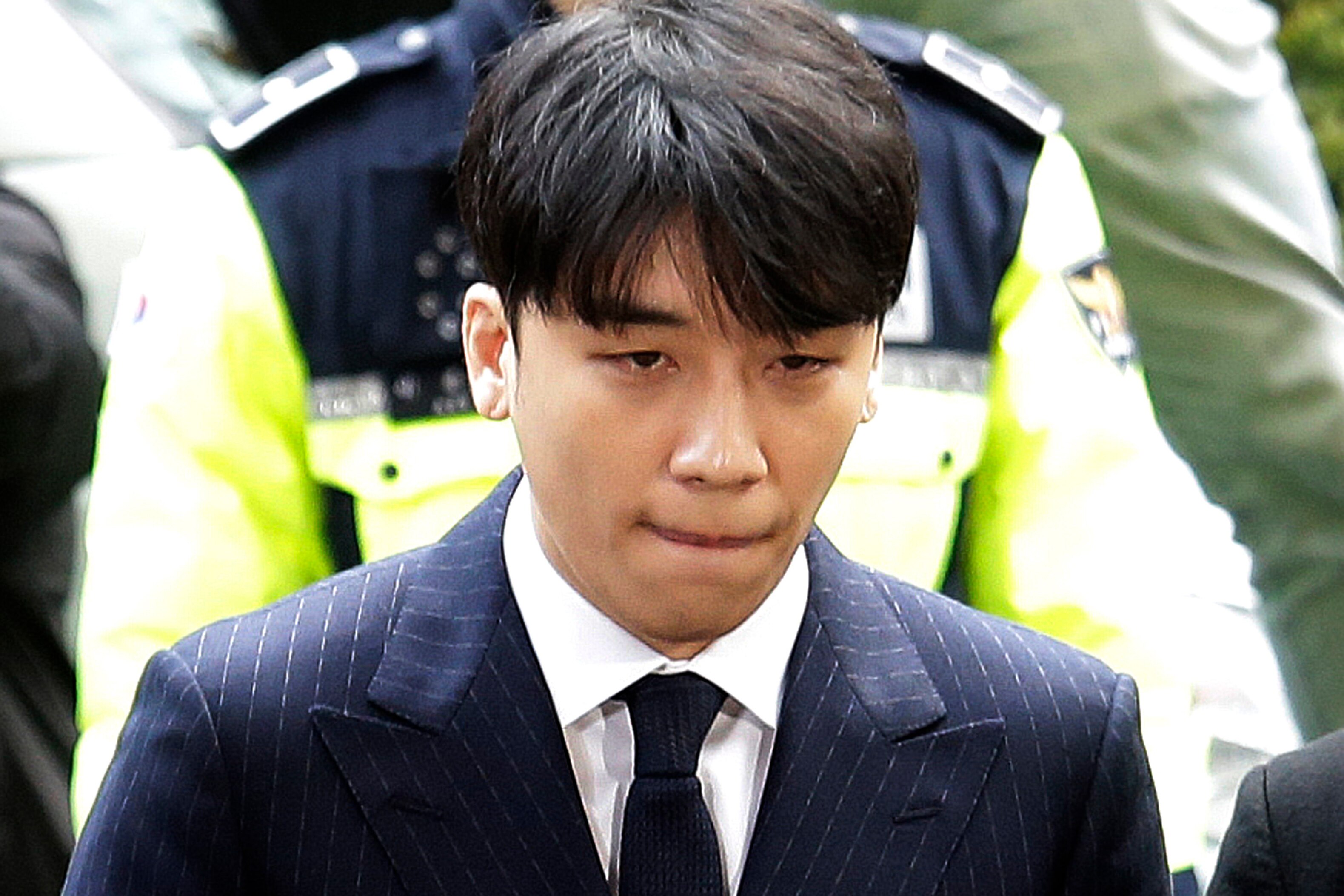 Disgraced former K-pop star Seungri from boy band Big Bang jailed for three years after conviction over prostitution and embezzling Wife 862x575 image Disgraced former K-pop star Seungri from boy band Big Bang jailed for three years after conviction over prostitution and embezzling