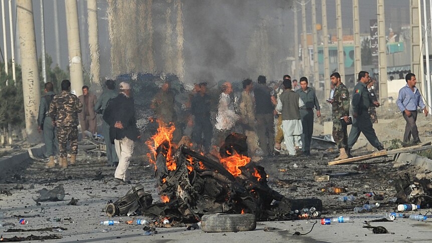 Suicide bomber targets minivan in Kabul