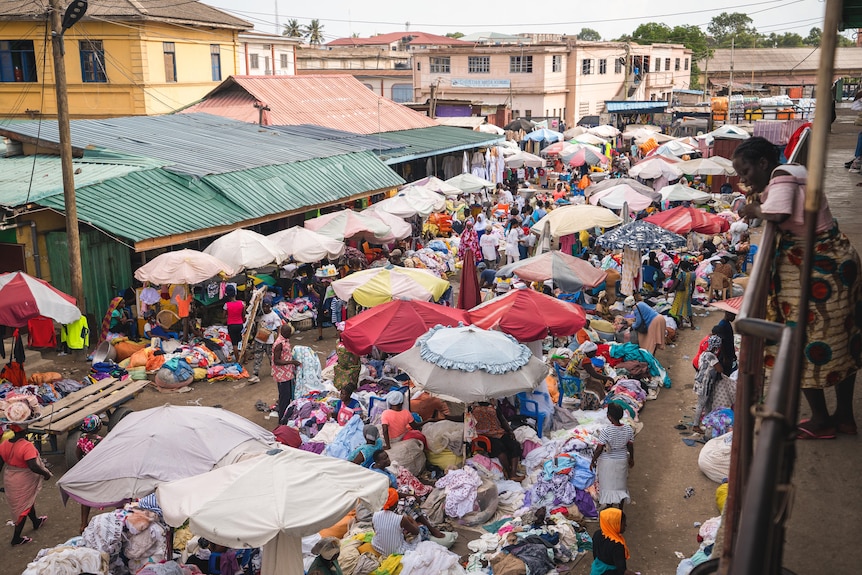 A clothing market from above.