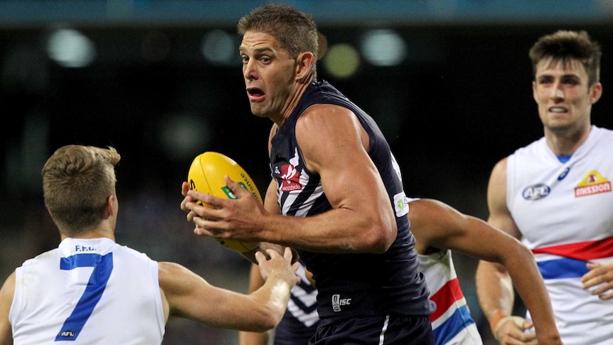 Aaron Sandilands of the Dockers against the Western Bulldogs at Subiaco Oval in April 2017.