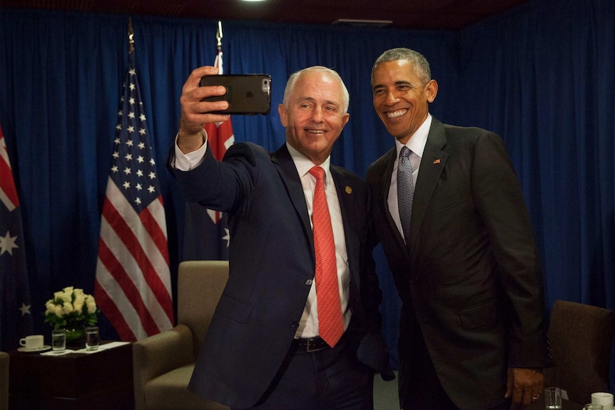 Photo of Malcom Turnbull and Barack Obama taking a selfie