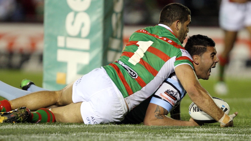 Fifita dives over