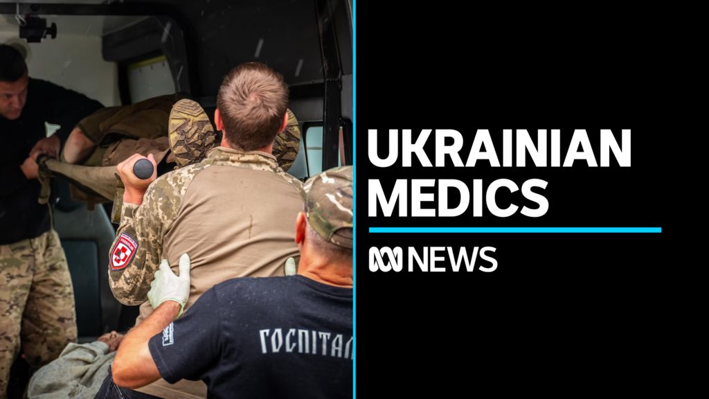 Volunteer doctors evacuate wounded soldiers in Ukraine - ABC News
