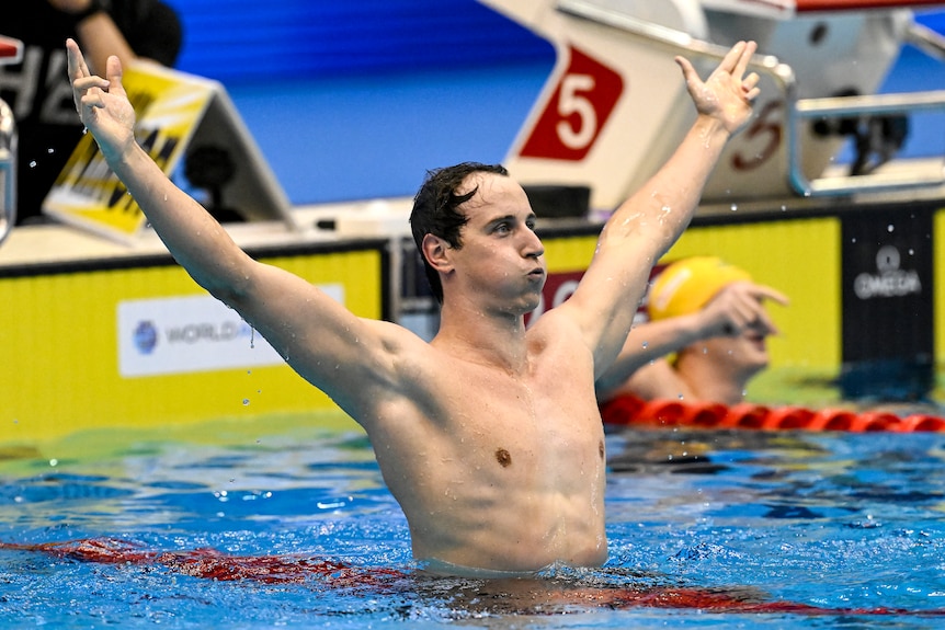 Cameron McEvoy holds out his arms