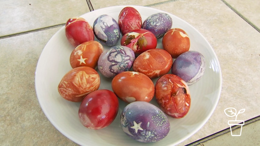 Plate with colourfully decorated eggs