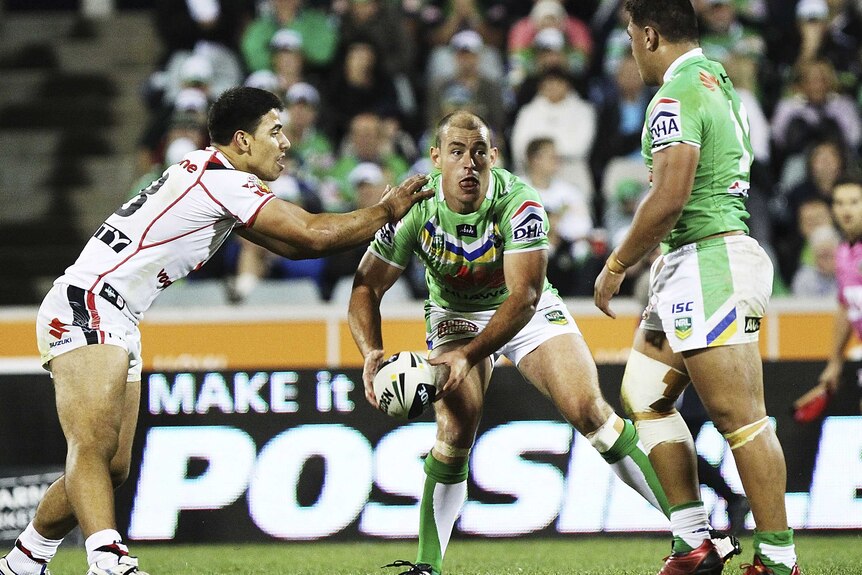 Campese throws it around in return