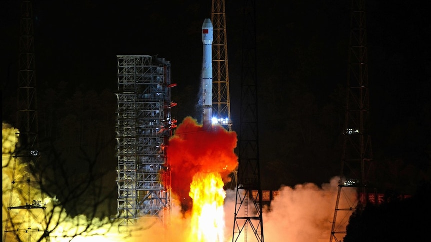 China launches Chang'e-4