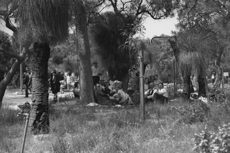 Perth residents on an excursion to Yanchep in 1937 - black and white photo of people in the bushland