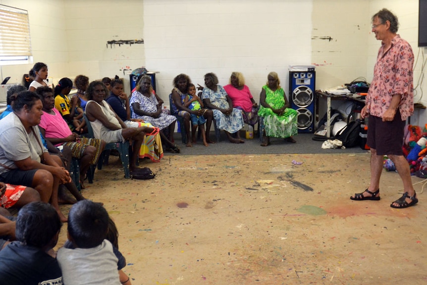 Group of Kaiadilt people meeting Professor Nicholas Evans