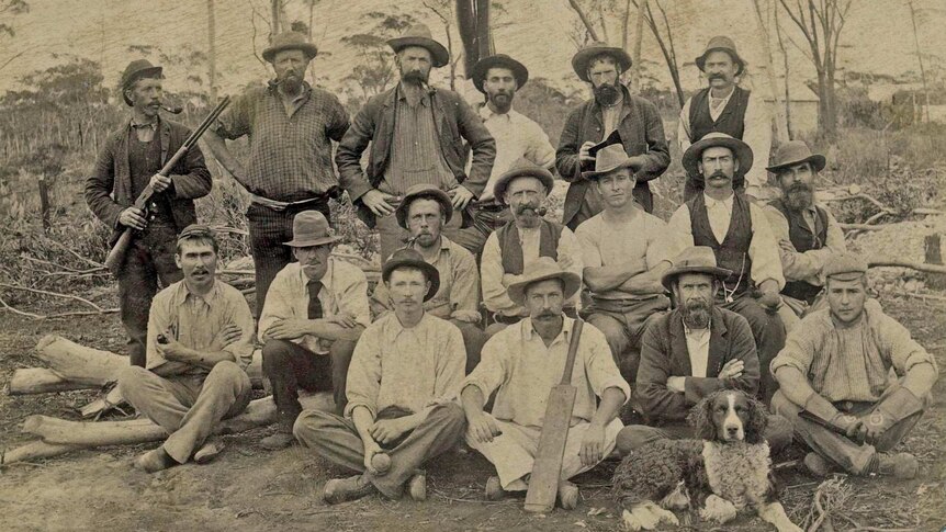 Old picture of Kalgoorlie cricket team
