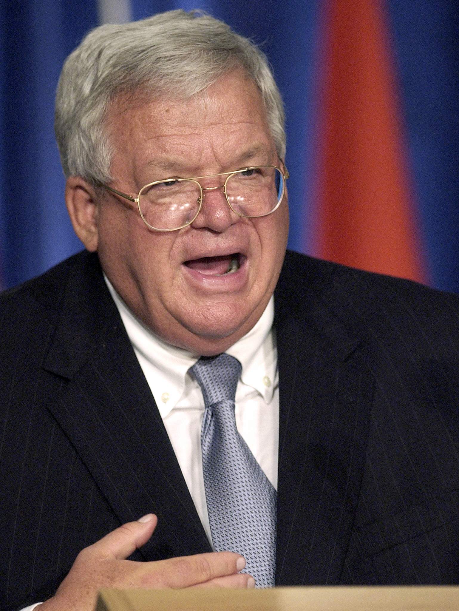 Former US house speaker Dennis Hastert indicted on federal charges