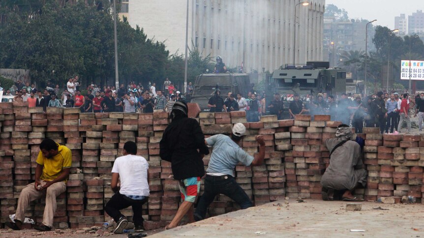 Pro-Morsi protesters thrown stones