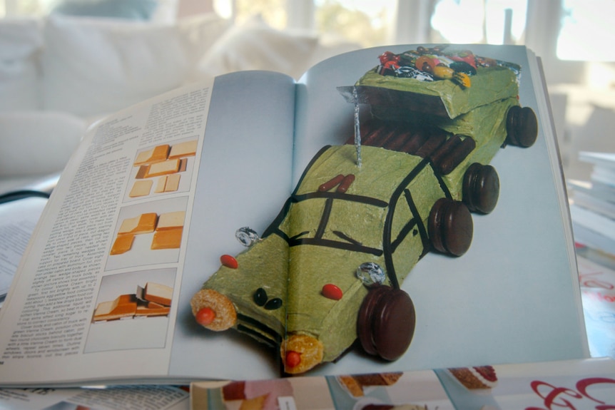 Tip Truck from Children's Birthday Cake Book.